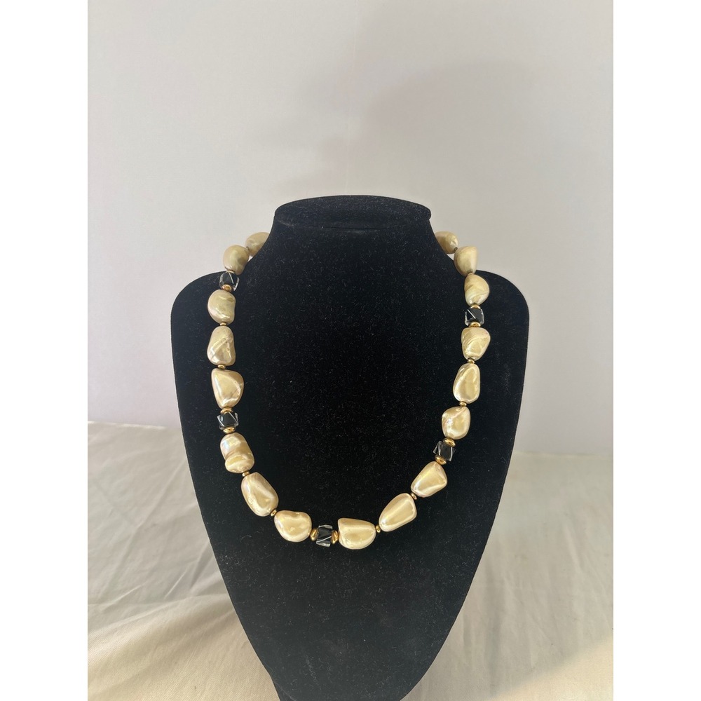 Chunky Baroque Faux Pearl Necklace Womens OS Cream Statement